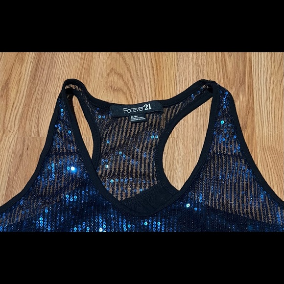 FOREVER 21 Woman’s sleeveless Racerback Blue sequins tan top - Picture 3 of 6
